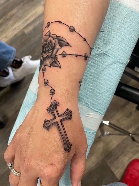 10 Ultimate Rosary Tattoo Designs To Create Now