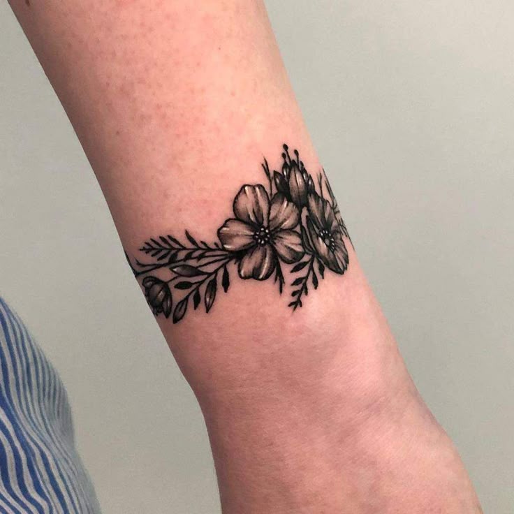 Elegant Flower Wrist Tattoo Ideas For A Delicate Look Elegant Flower Wrist Tattoo Ideas For A Delicate Look