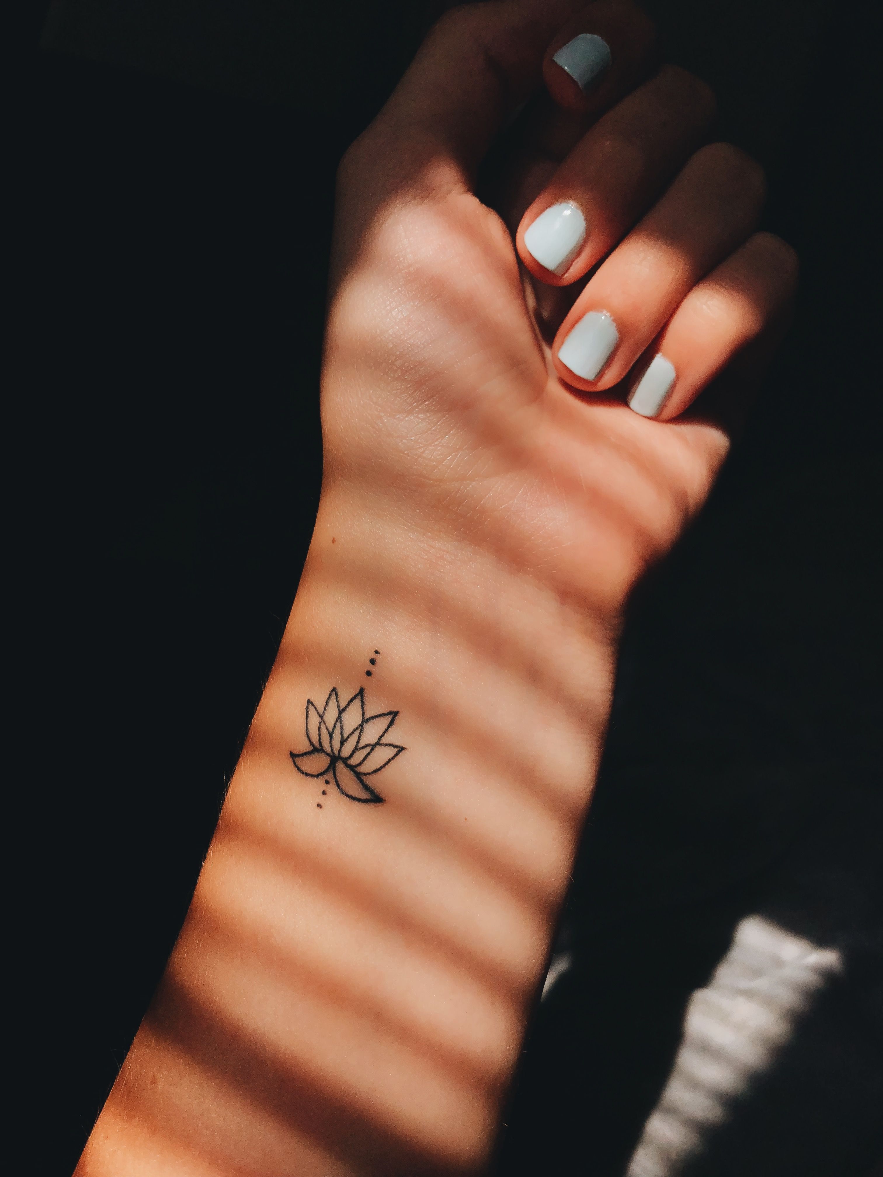 Express Your Delicate Side With A Small Flower Tattoo On Hand Express Your Delicate Side With A Small Flower Tattoo On Hand